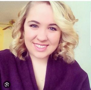 Meet your Posher, Valeda